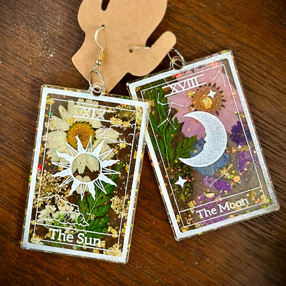 Hand Crafted Jewelry - Tarot Card Pressed Flower Earrings